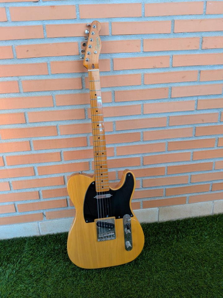 Squier Classic vibe 50