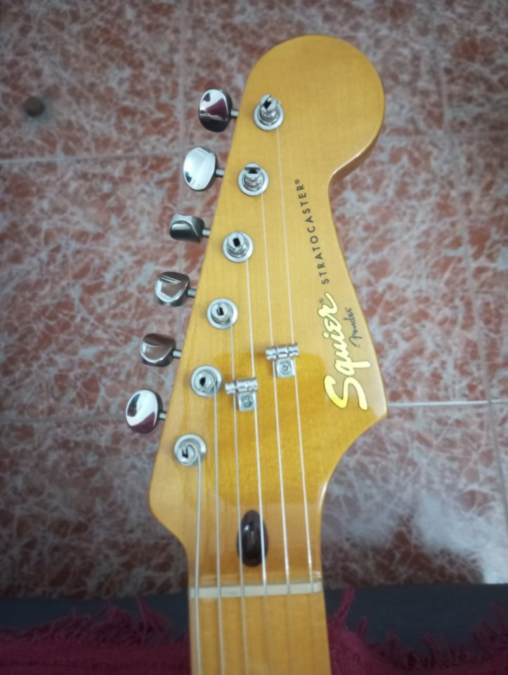 Squier stratocaster classic vibe 50's de segunda mano · Foto 4 de 5 · Córdoba · 350 €