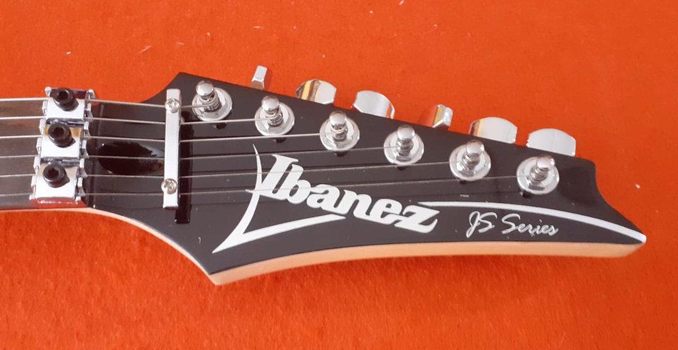 Ibanez JS100 BK Joe Satriani Signature de segunda mano · Foto 4 de 10 · Girona · 400 €