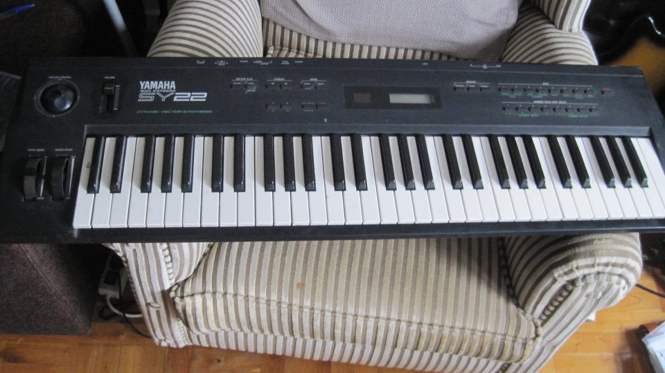 Sintetizador Yamaha SY22 Vintage