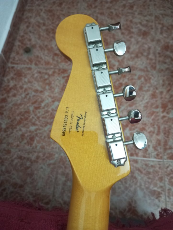 Squier stratocaster classic vibe 50's de segunda mano · Foto 5 de 5 · Córdoba · 350 €