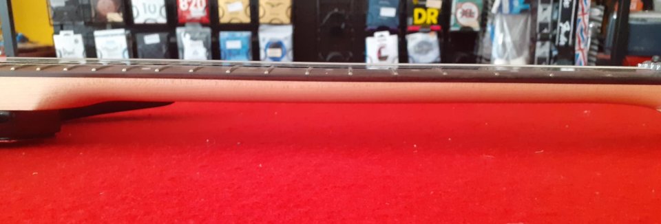 Ibanez JS100 BK Joe Satriani Signature de segunda mano · Foto 5 de 10 · Girona · 400 €