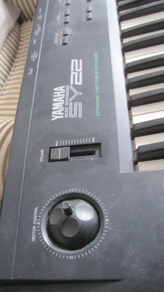 Sintetizador Yamaha SY22 Vintage