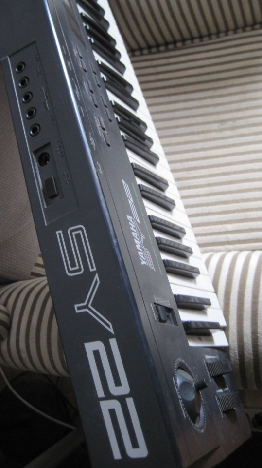 Sintetizador Yamaha SY22 Vintage