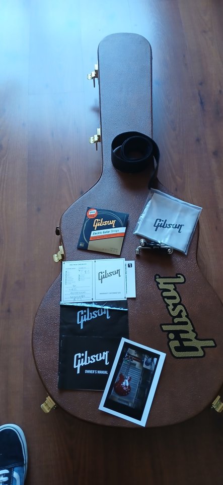 Gibson ES 335 Cherry Red