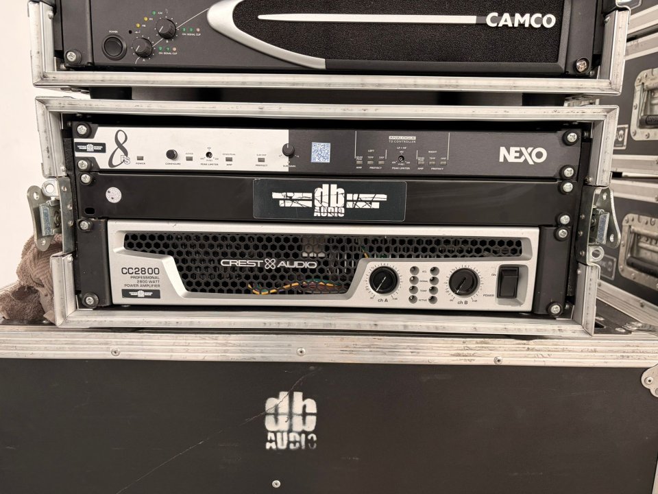 Amplificadores Camco, V6,V200,V8, l´acoustics LA48, NEXO controllers... de segunda mano · Foto 4 de 6 · Murcia · 320 €