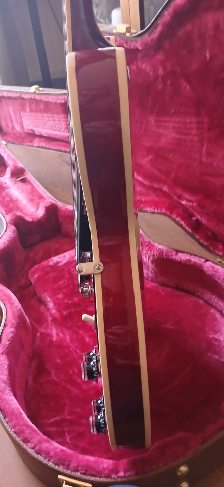 Gibson ES 335 Cherry Red