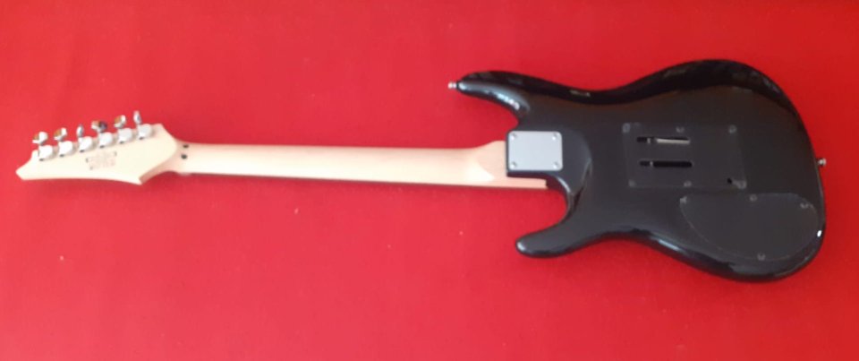 Ibanez JS100 BK Joe Satriani Signature de segunda mano · Foto 9 de 10 · Girona · 400 €