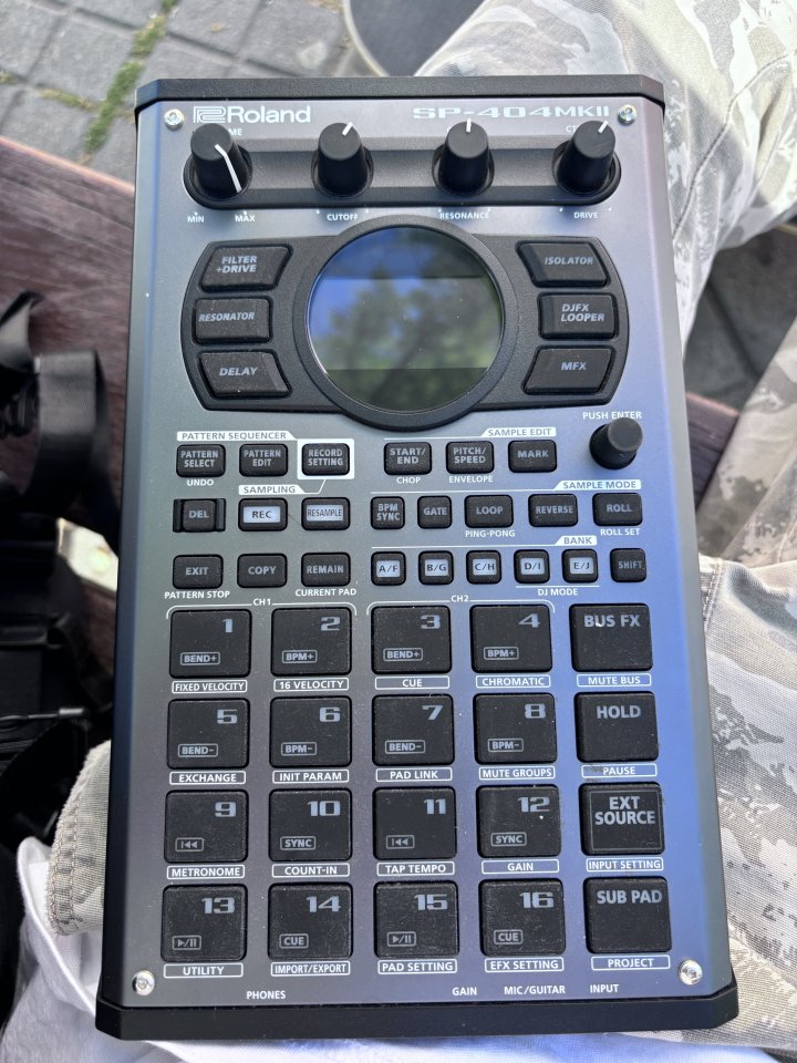 SP404MKII sampler de segunda mano · Foto 1 de 2 · Madrid · 370 €