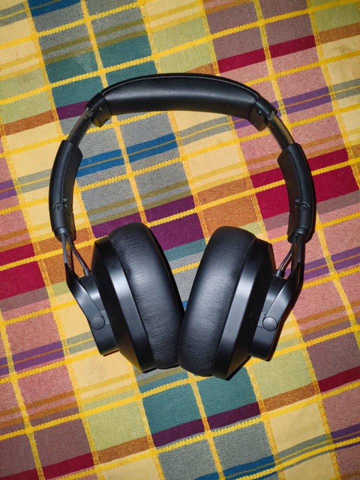 Austrian Audio hi-x20 de segunda mano · Foto 5 de 9 · Albacete · 75 €