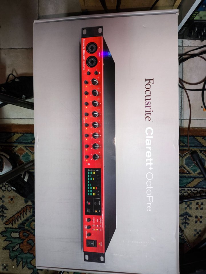 Focusrite Clarett+ OctoPre - 8 previos/convertidor