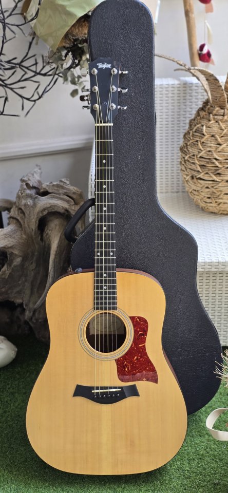 Guitarra Electroacústica Taylor