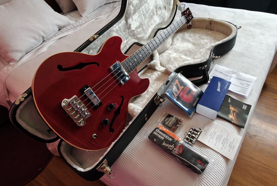 Gibson Midtown Standard Bass USA Cherry Red (EB-2) de segunda mano · Foto 8 de 10 · Lugo · 2250 €