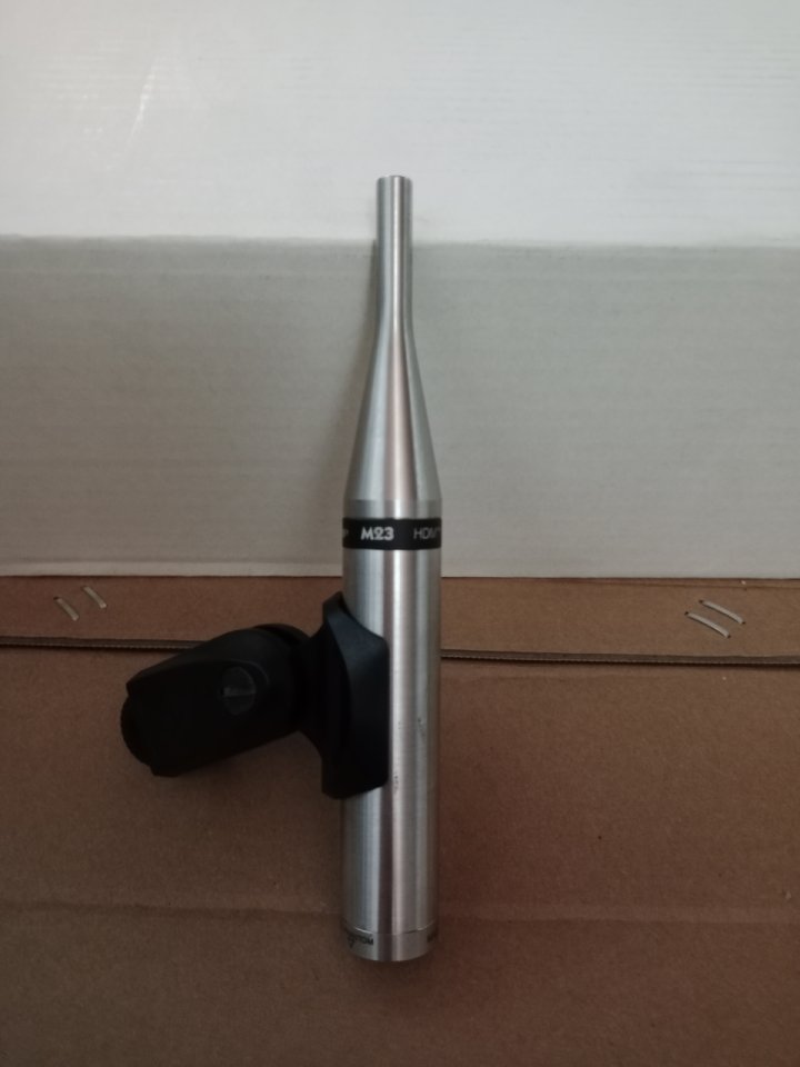 Micrófono de medición Earthworks M23