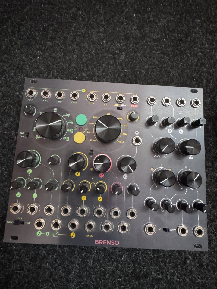 Modulos Eurorack y Cases de segunda mano · Foto 7 de 9 · Madrid · 999 €