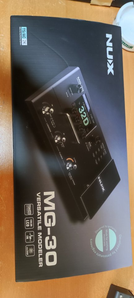 Multiefectos NUX MG 3O con EXTRAS de segunda mano · Foto 6 de 6 · Madrid · 200 €