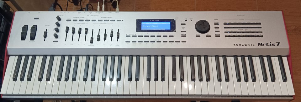 Stage piano Kurzweil Artis 7