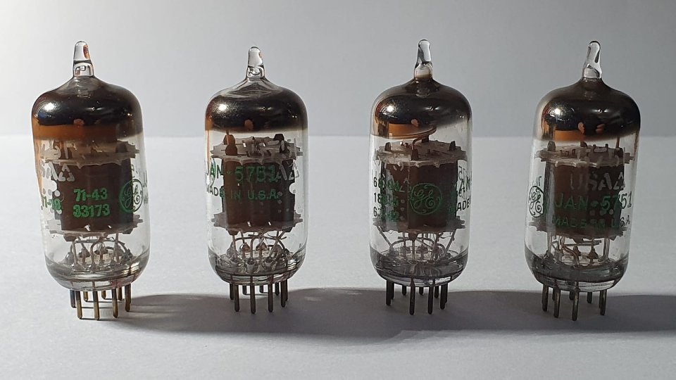 Válvula previo JAN GE 5751 (NOS) General Electric (ECC83 12AX7) hifi tubo