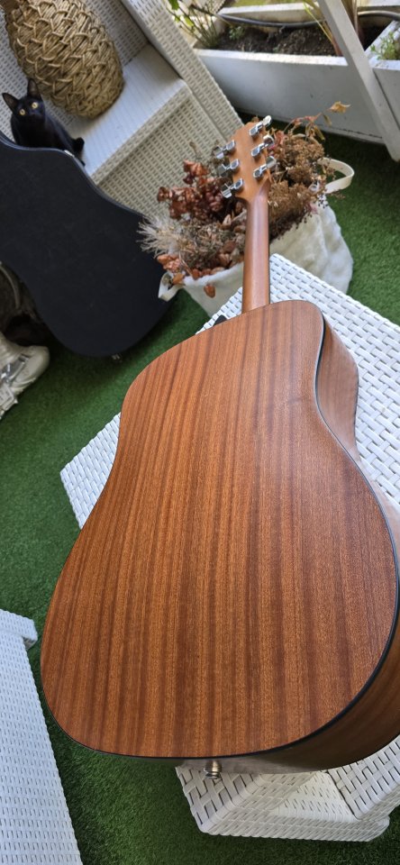 Guitarra Electroacústica Taylor