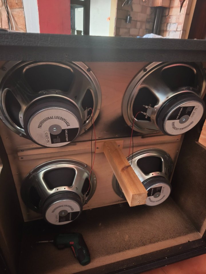 Marshall 1960A JCM900 4x12 Made in England de segunda mano · Foto 3 de 4 · Alicante · 500 €