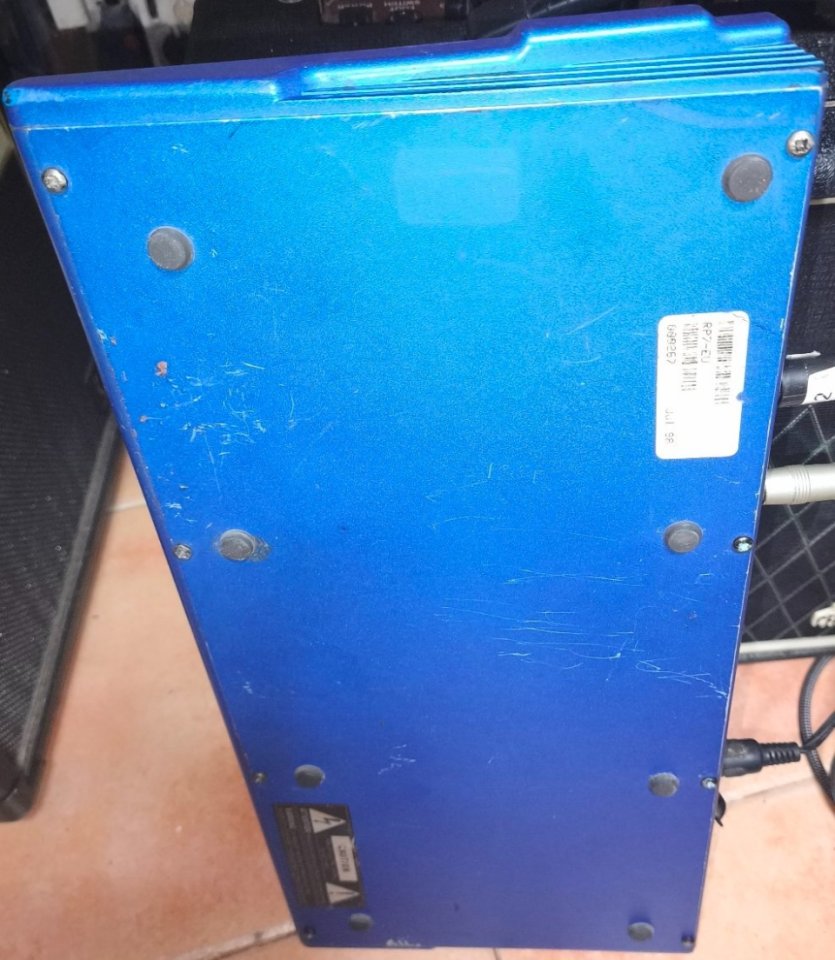 Pedalera multiefectos DigiTech RP7 Valve de segunda mano · Foto 5 de 5 · Alicante · 110 €