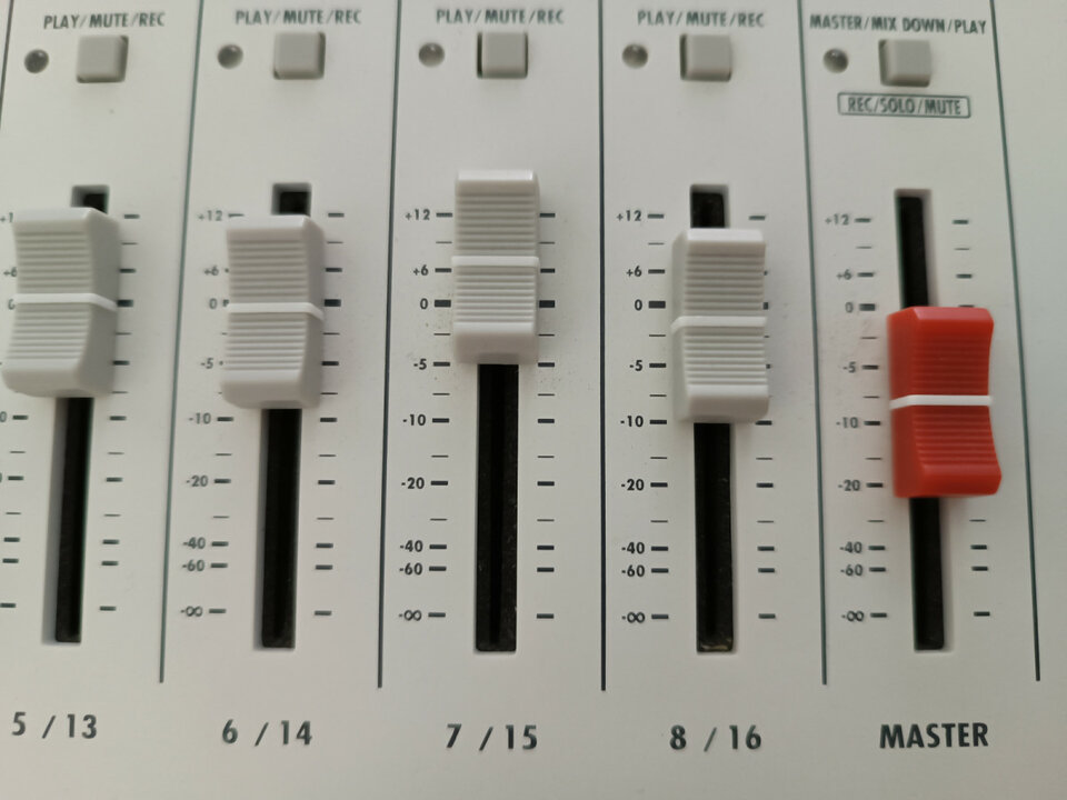 Grabador digital Zoom  R-16