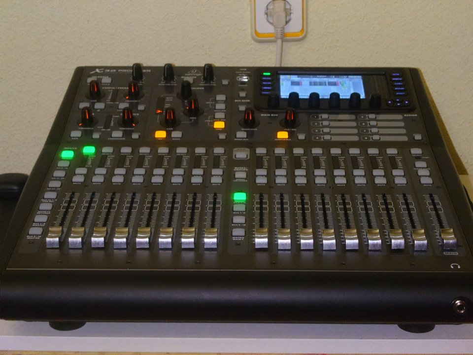 Behringer x32 Producer