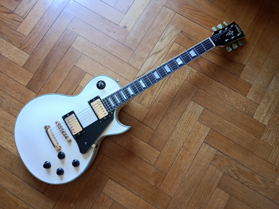 Vintage v100 Les Paul Custom de segunda mano · Foto 1 de 7 · Madrid · 300 €