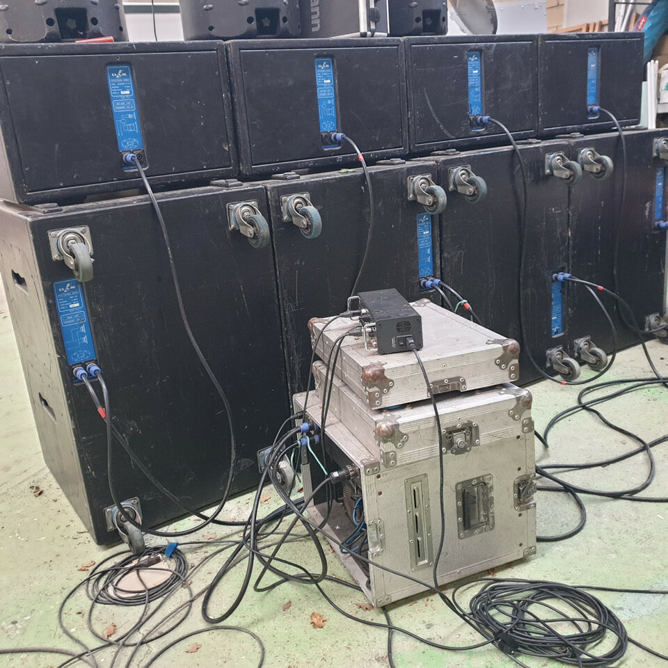 2 sistemas Das audio 6400W