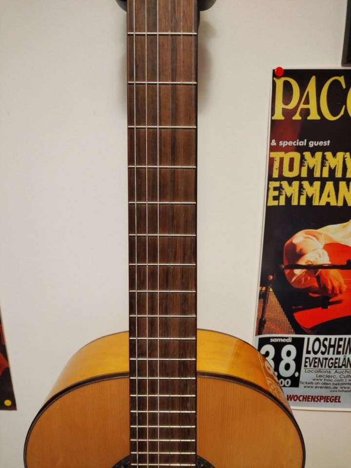 Guitarra albillo de segunda mano · Foto 3 de 10 · Barcelona · 290 €