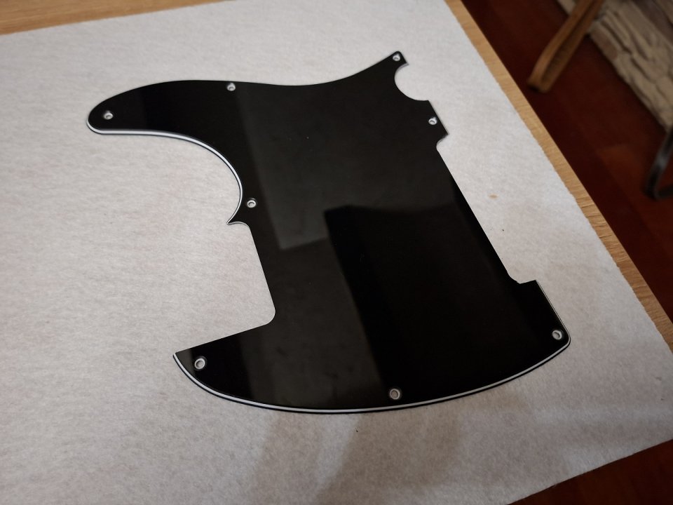 Telecaster pickguard golpeador.