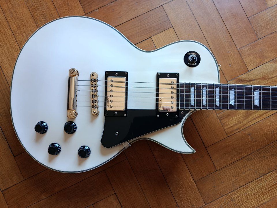 Vintage v100 Les Paul Custom de segunda mano · Foto 3 de 7 · Madrid · 300 €