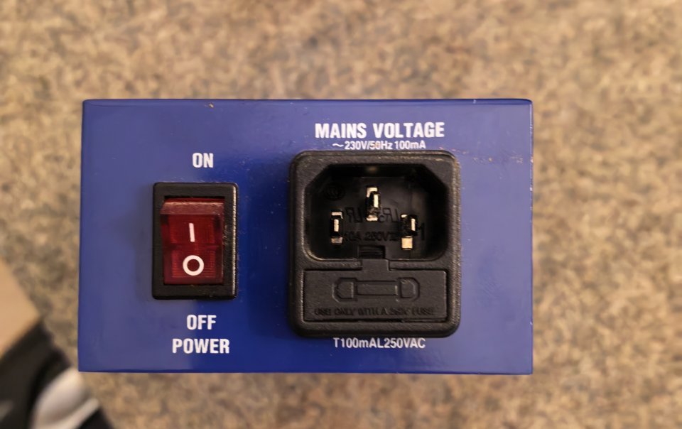 Harley Benton PowerPlant en Caja Original + Lote GIGANTE de Latiguillos