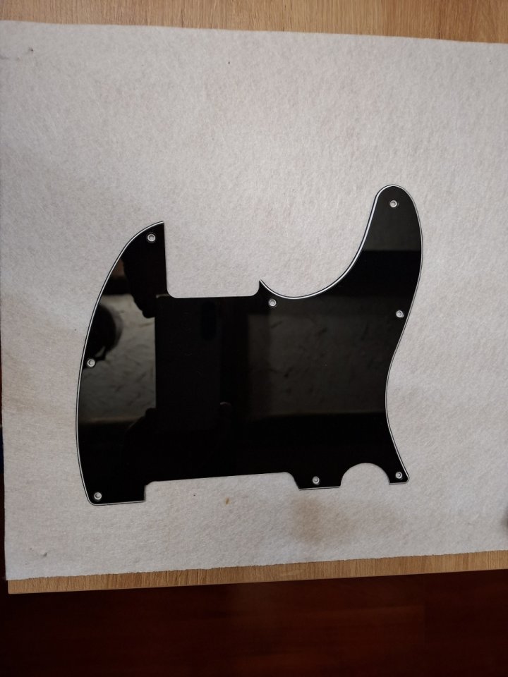 Telecaster pickguard golpeador.