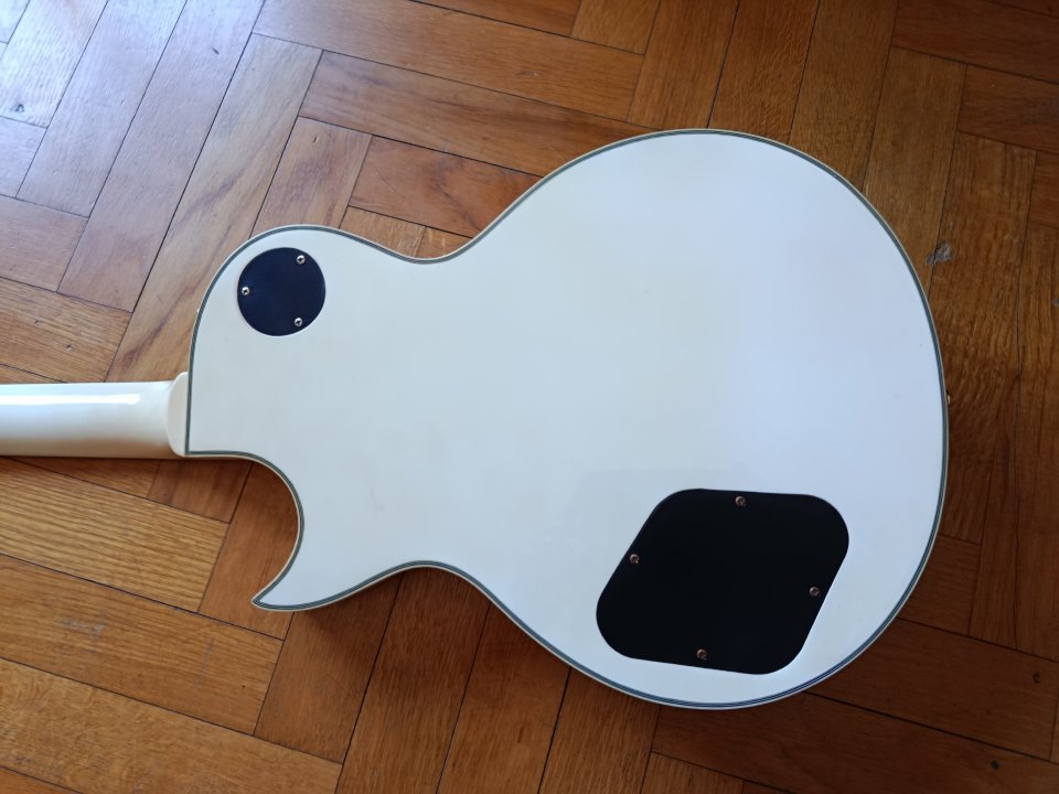 Vintage v100 Les Paul Custom de segunda mano · Foto 4 de 7 · Madrid · 300 €