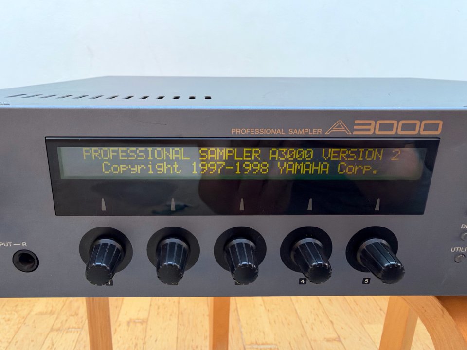 Yamaha A3000 Sampler v2 de segunda mano · Foto 3 de 4 · Zamora · 250 €