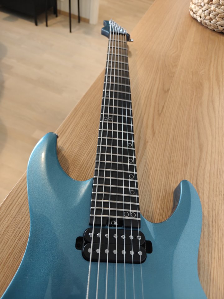 Schecter AM-7