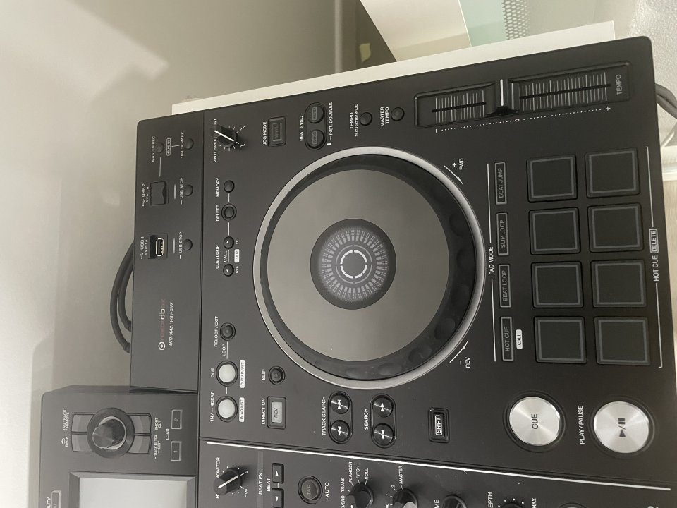 Pioneer XDJ - RX2