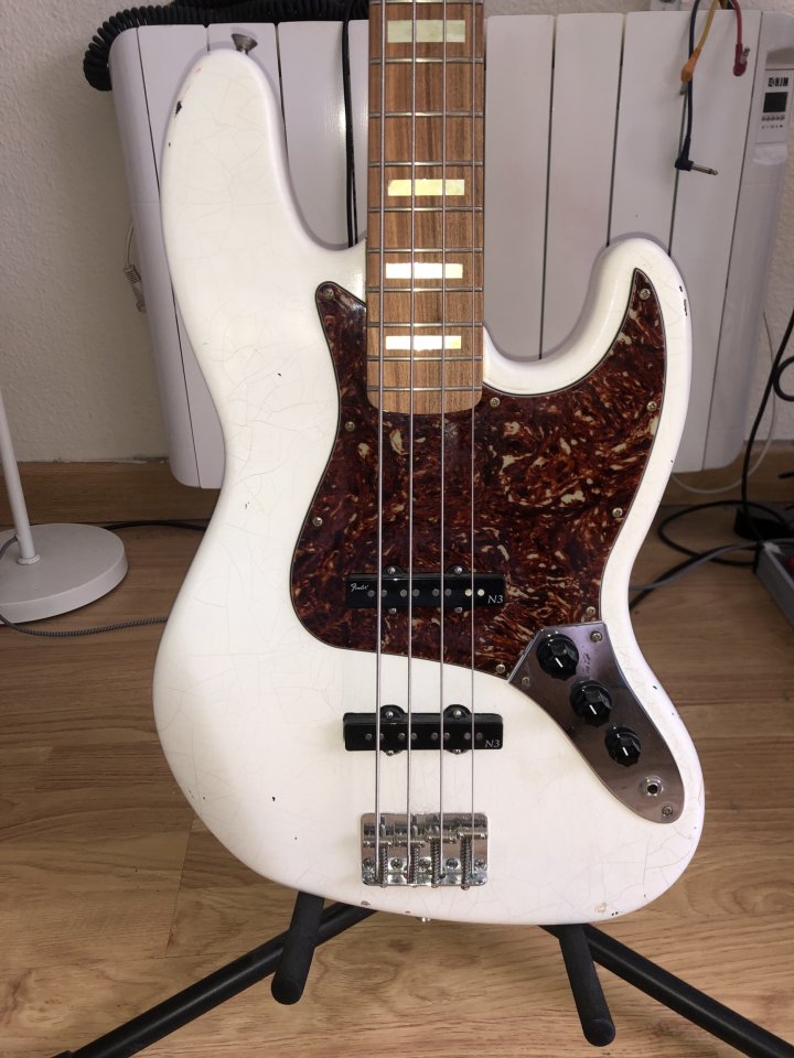 Fender JazzBass Made in Mexico Relicada