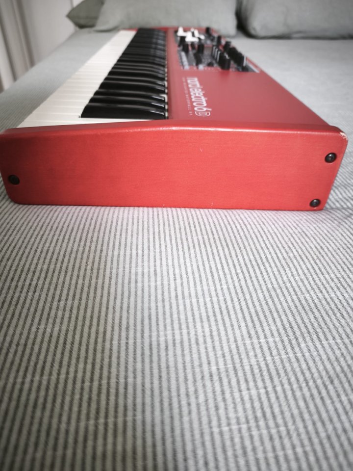 Nord Electro 6D 61 (2023) + Factura