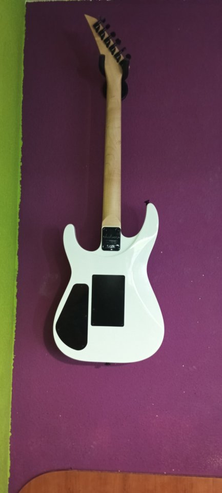 Jackson JS32 Floyd rose white de segunda mano · Foto 2 de 4 · Madrid · 230 €