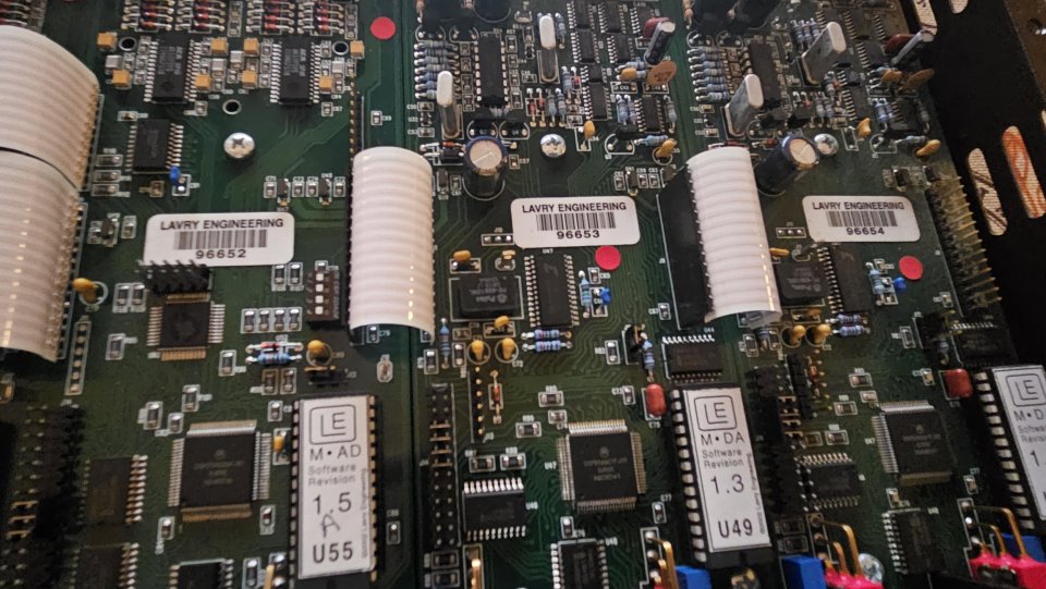 LavryBlue 4496 con 4 AD y 4 DA