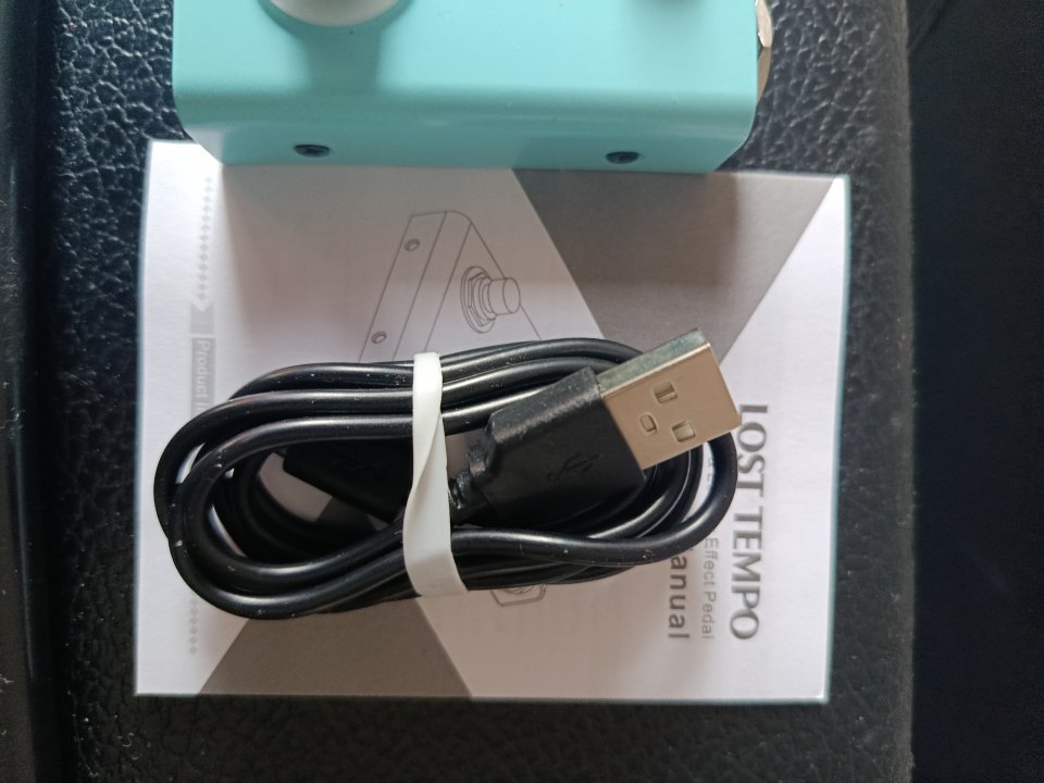 Pedal looper y caja de ritmos