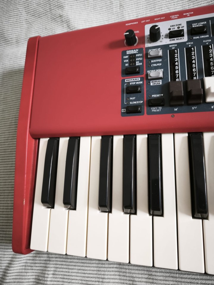Nord Electro 6D 61 (2023) + Factura