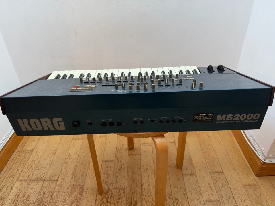 Korg MS2000 de segunda mano · Foto 4 de 4 · Zamora · 550 €