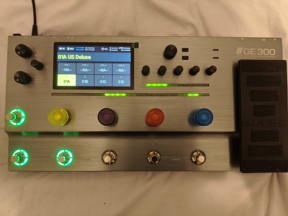 Mooer ge 300 de segunda mano · Foto 4 de 6 · Sevilla · 320 €