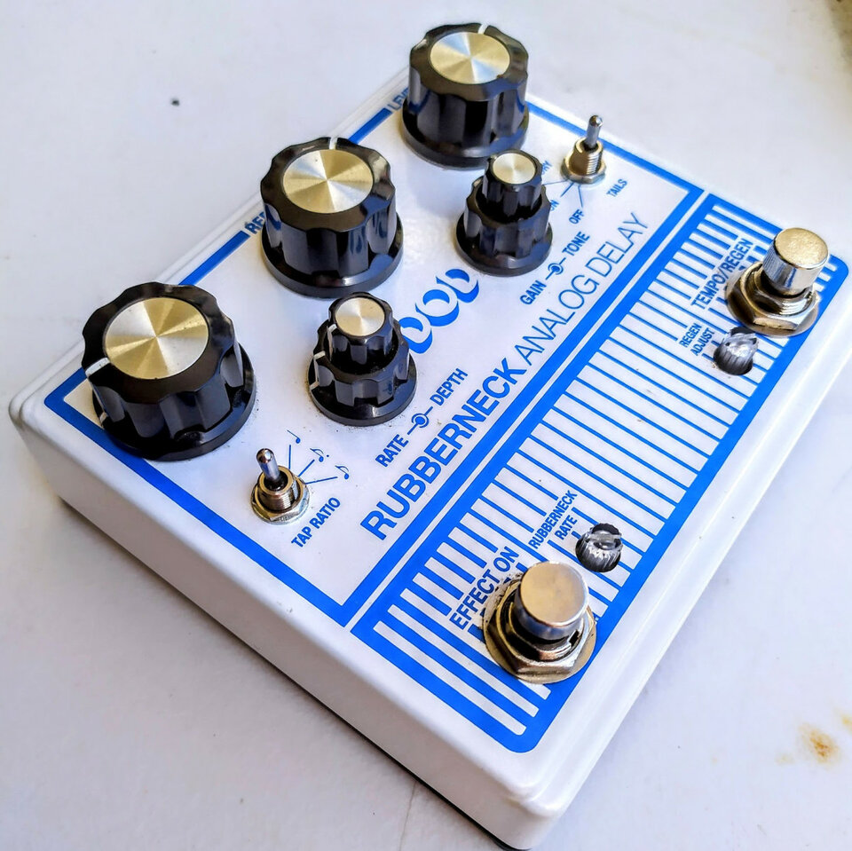 DOD Rubberneck Analog Delay con el FSX3 footswitch