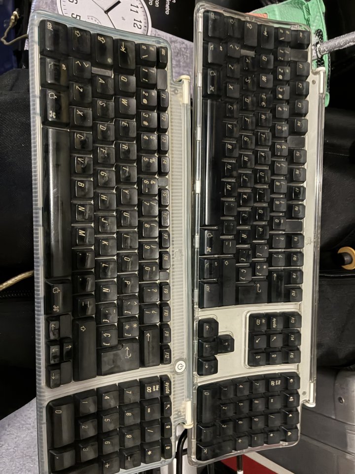 Teclados apple de segunda mano · Foto 2 de 2 · Madrid