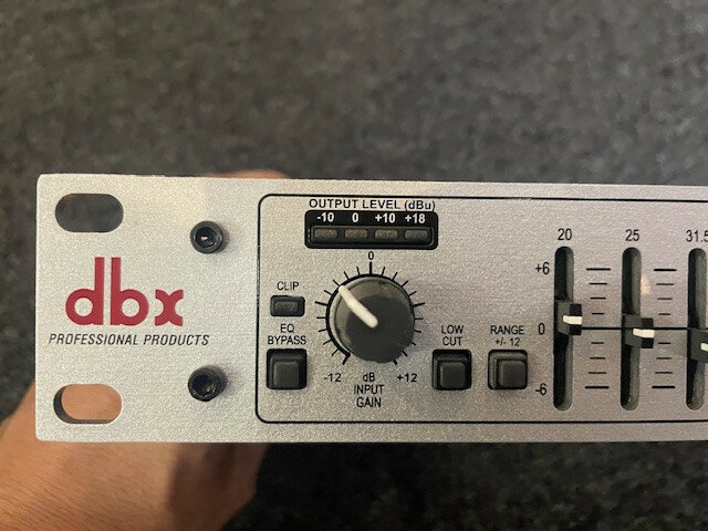 Ecualizador en rack DBX 131s