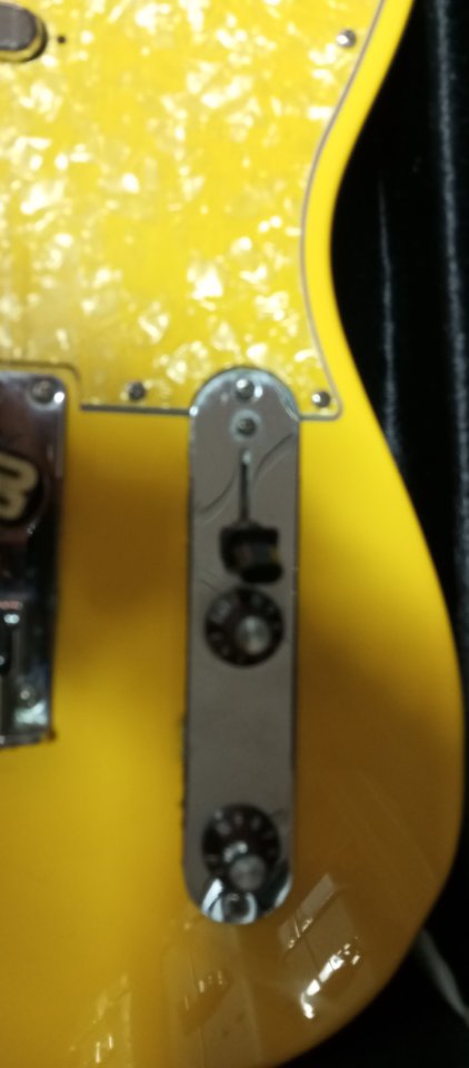 Squier telecaster Affinity amarilla